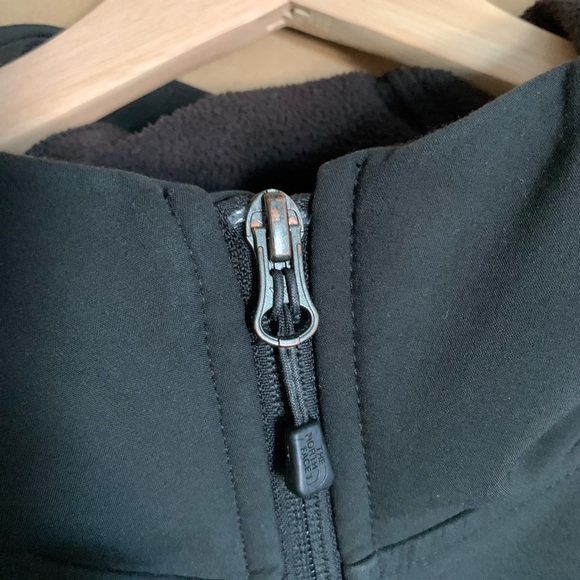 *SOLD* North Face Men’s Soft Shell Jacket - Picture 4 of 10